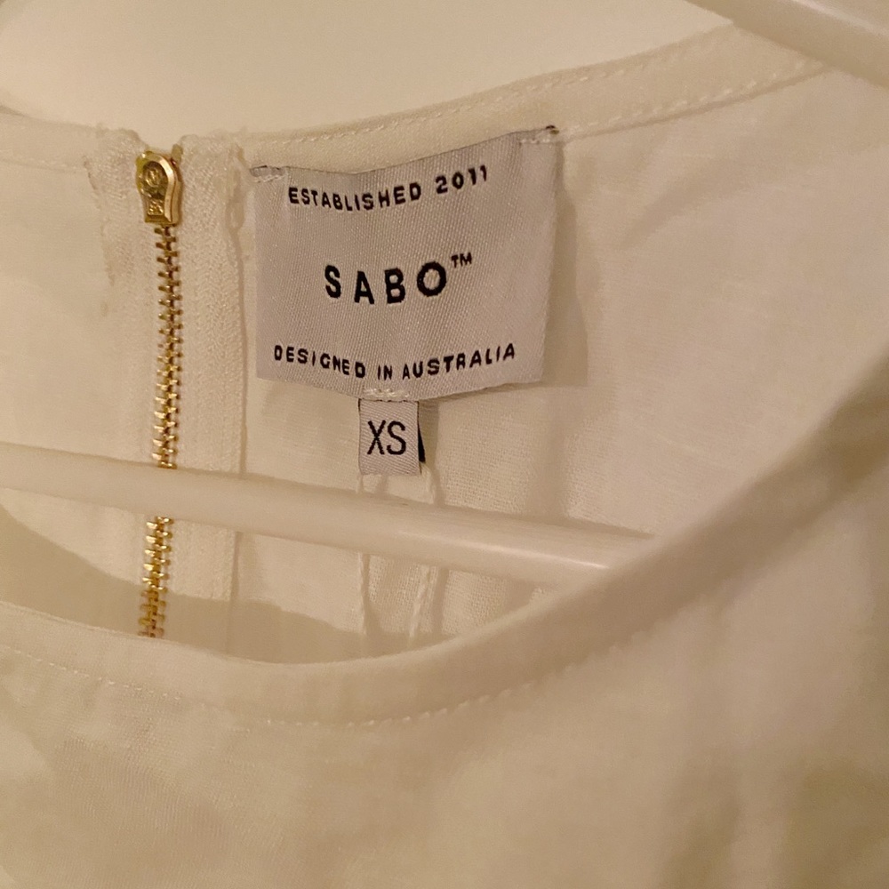Sabo Skirt Linen Top - Picture 4 of 5